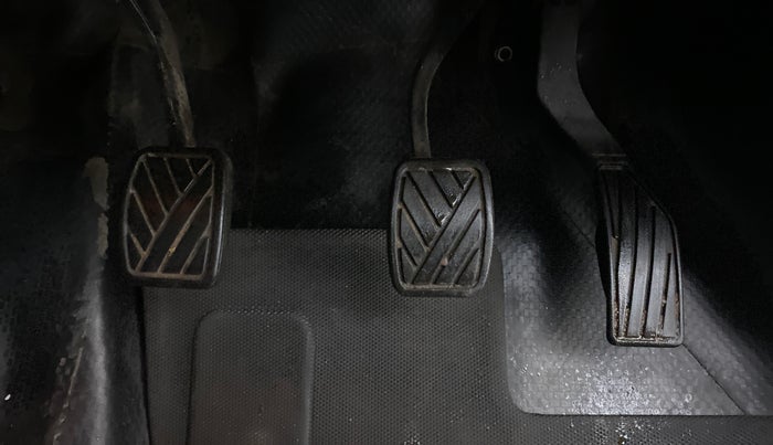 2022 Toyota URBAN CRUISER PREMIUM GRADE MT DUAL TONE, Petrol, Manual, 25,295 km, Pedals