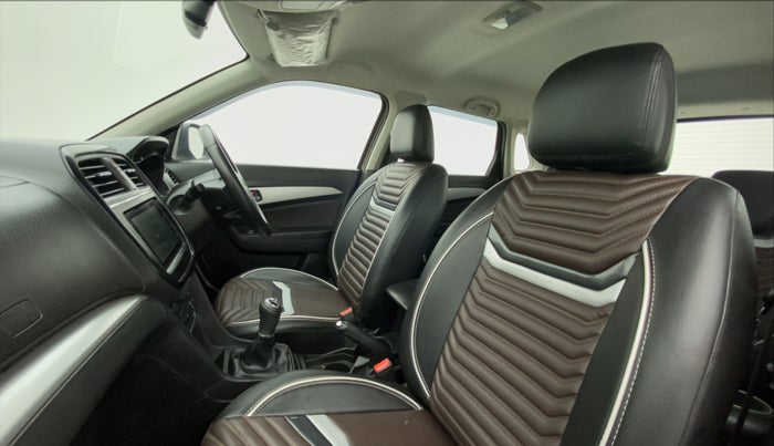 2022 Toyota URBAN CRUISER PREMIUM GRADE MT DUAL TONE, Petrol, Manual, 25,295 km, Right Side Front Door Cabin