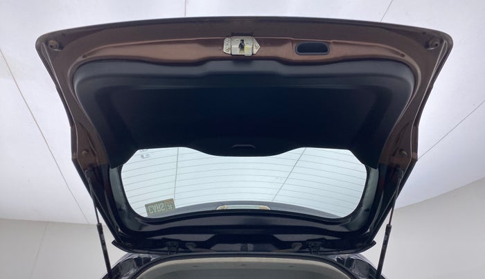 2022 Toyota URBAN CRUISER PREMIUM GRADE MT DUAL TONE, Petrol, Manual, 25,295 km, Boot Door Open