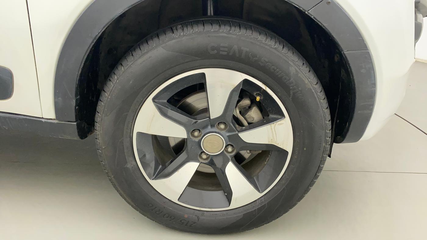 2018 Tata NEXON XZA PLUS PETROL, Petrol, Automatic, 72,697 km, Right Front Wheel