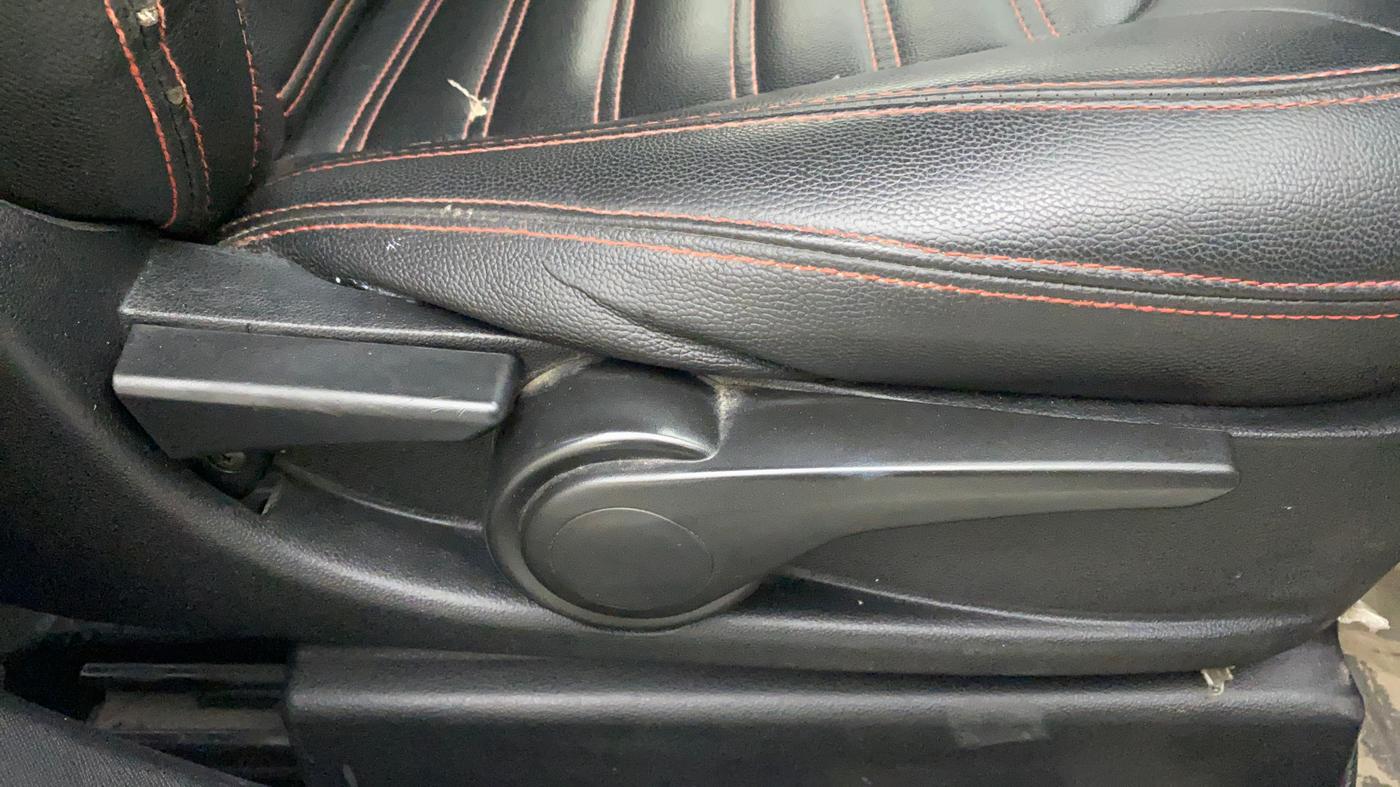 2018 Tata NEXON XZA PLUS PETROL, Petrol, Automatic, 72,697 km, Driver Side Adjustment Panel