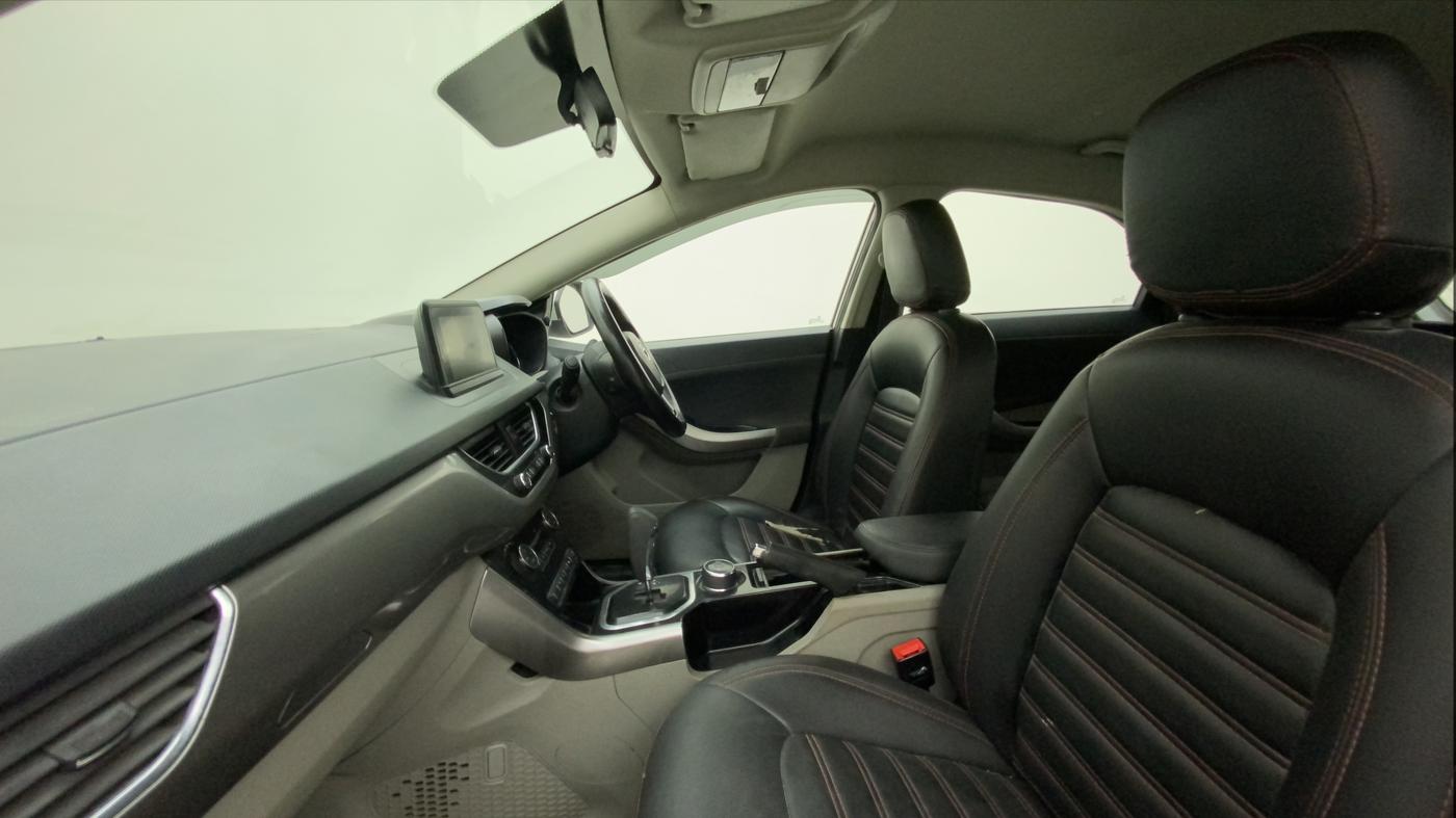 2018 Tata NEXON XZA PLUS PETROL, Petrol, Automatic, 72,697 km, Right Side Front Door Cabin