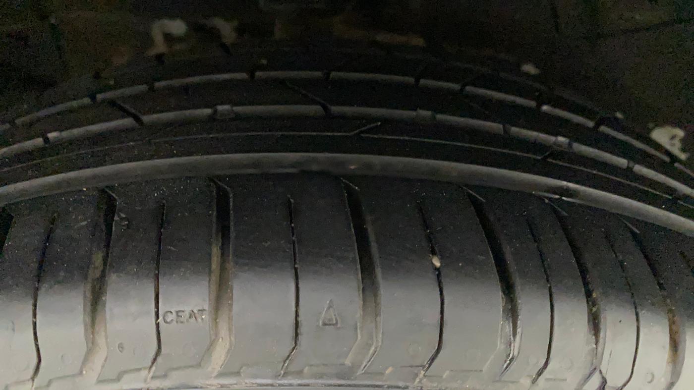2018 Tata NEXON XZA PLUS PETROL, Petrol, Automatic, 72,697 km, Right Rear Tyre Tread