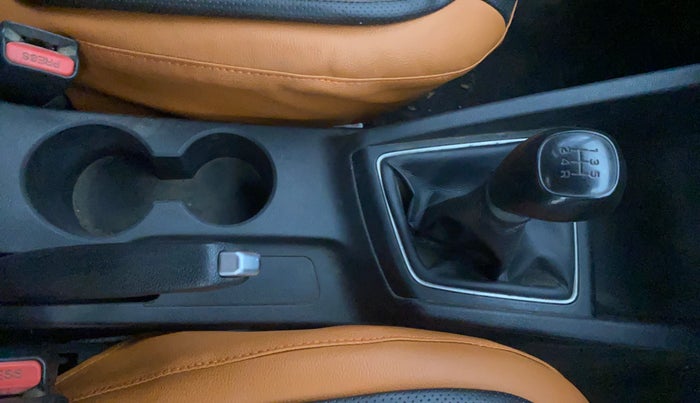 2019 Hyundai Elite i20 MAGNA PLUS 1.2, Petrol, Manual, 86,942 km, Gear Lever