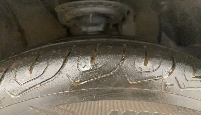 2019 Hyundai Elite i20 MAGNA PLUS 1.2, Petrol, Manual, 86,942 km, Right Front Tyre Tread