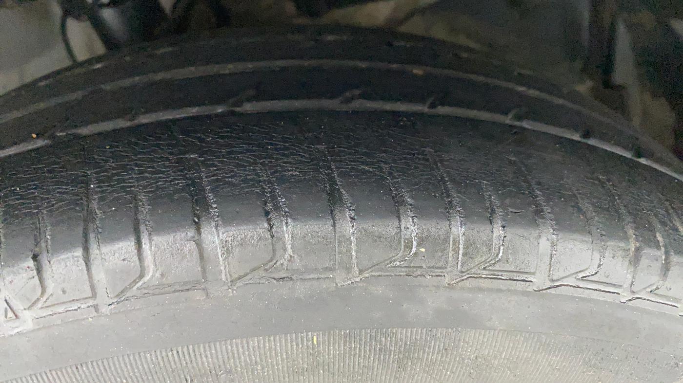 2014 Honda City V MT PETROL, Petrol, Manual, 49,489 km, Right Front Tyre Tread