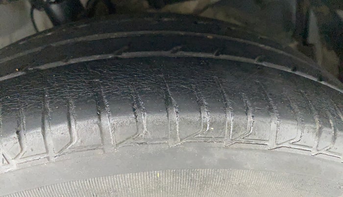 2014 Honda City V MT PETROL, Petrol, Manual, 49,489 km, Right Front Tyre Tread