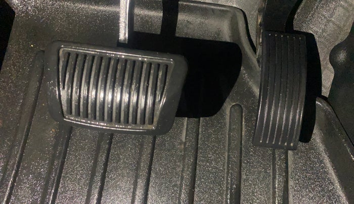 2020 Hyundai VENUE SX PLUS 1.0 TURBO DCT, Petrol, Automatic, 74,380 km, Pedals