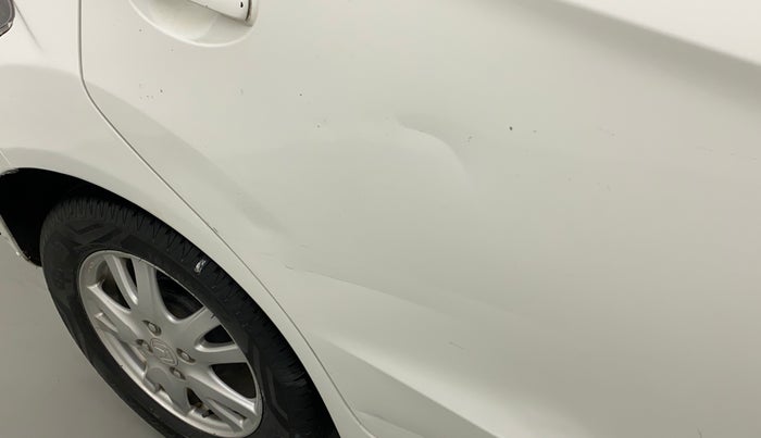 2015 Honda Brio VX AT, Petrol, Automatic, 65,800 km, Right rear door - Slightly dented