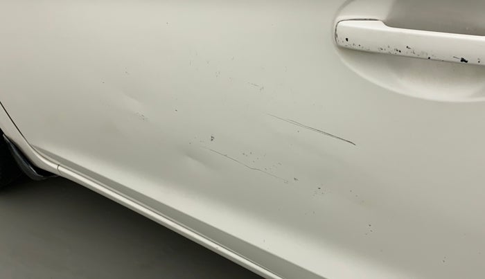 2015 Honda Brio VX AT, Petrol, Automatic, 65,800 km, Front passenger door - Slightly dented