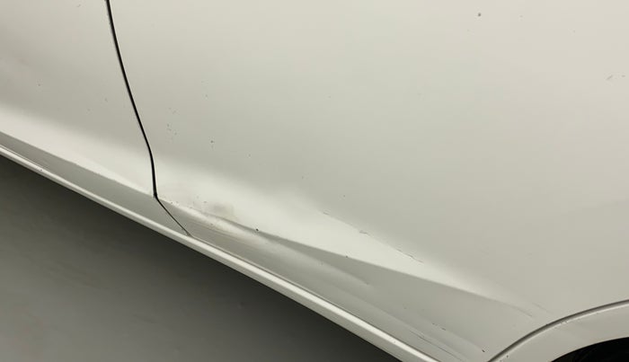 2015 Honda Brio VX AT, Petrol, Automatic, 65,800 km, Rear left door - Slightly dented