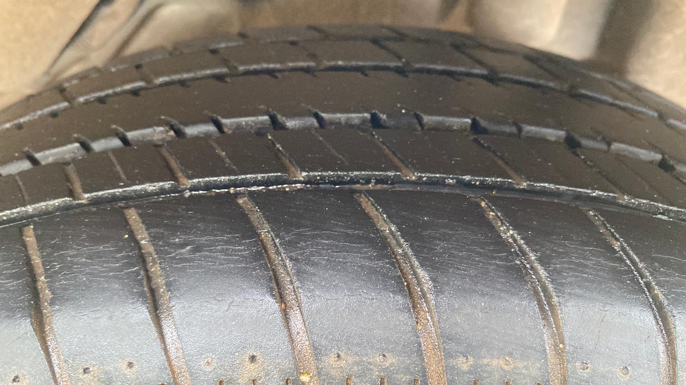 2019 Ford New Figo TITANIUM 1.2 PETROL MT, Petrol, Manual, 64,612 km, Left Rear Tyre Tread