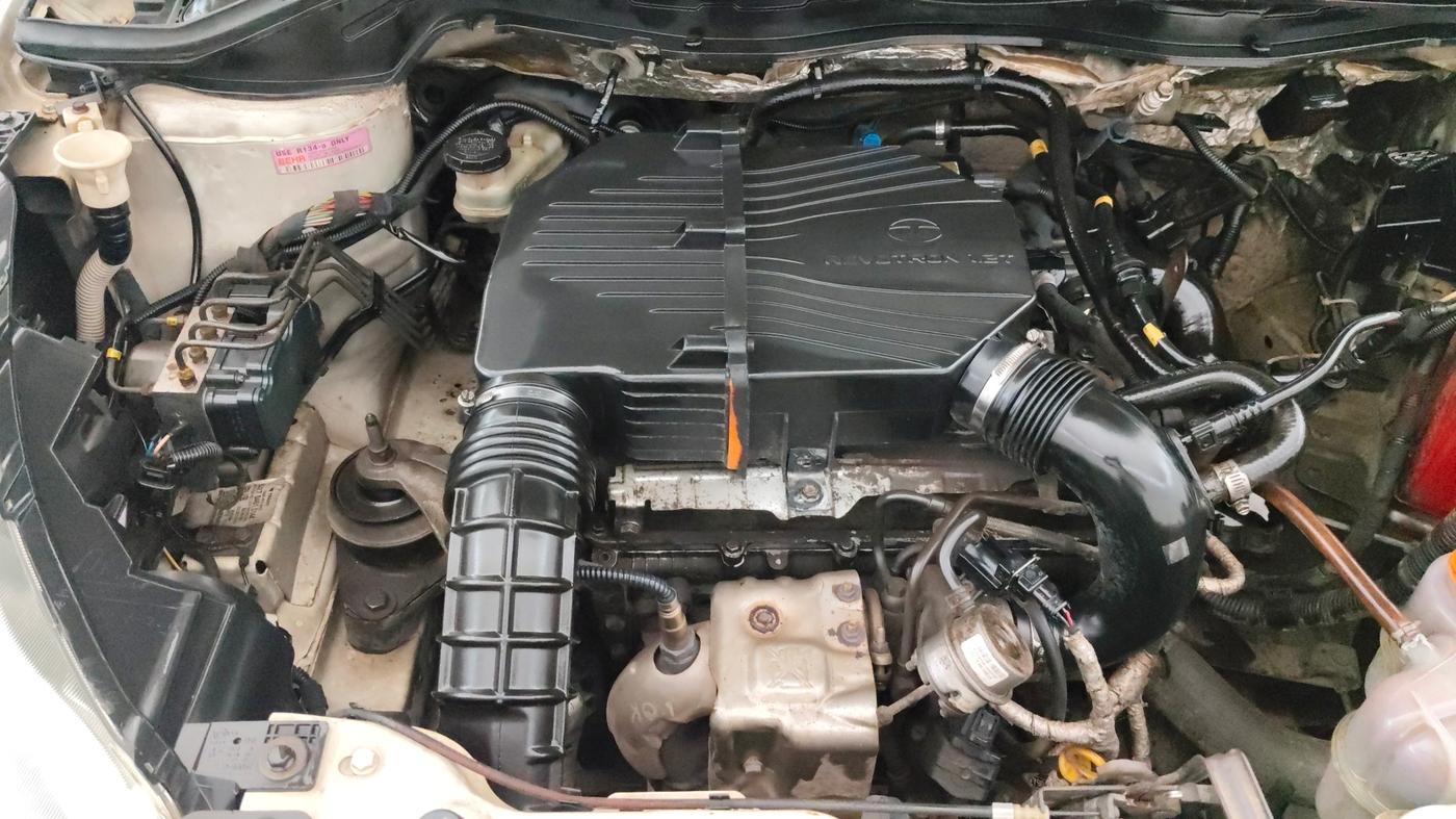 2015 Tata Zest XMS PETROL, Petrol, Manual, 1,17,892 km, Engine View - Right