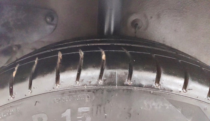 2015 Tata Zest XMS PETROL, Petrol, Manual, 72,066 km, Right Rear Tyre Tread