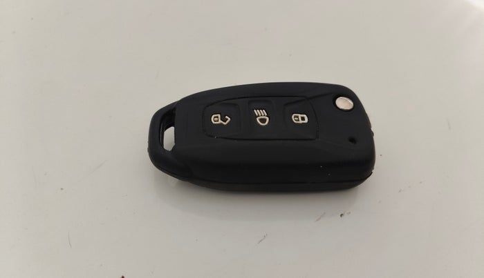 2015 Tata Zest XMS PETROL, Petrol, Manual, 72,066 km, Key Close Up