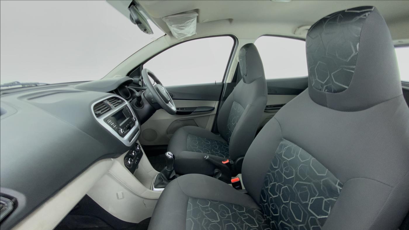 2017 Tata Tiago XT 1.2 REVOTRON, Petrol, Manual, 15,250 km, Right Side Front Door Cabin