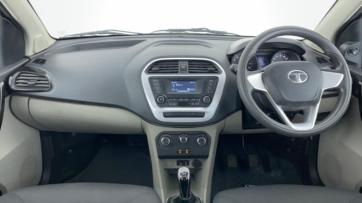 2017 Tata Tiago XT 1.2 REVOTRON, Petrol, Manual, 15,250 km, Dashboard