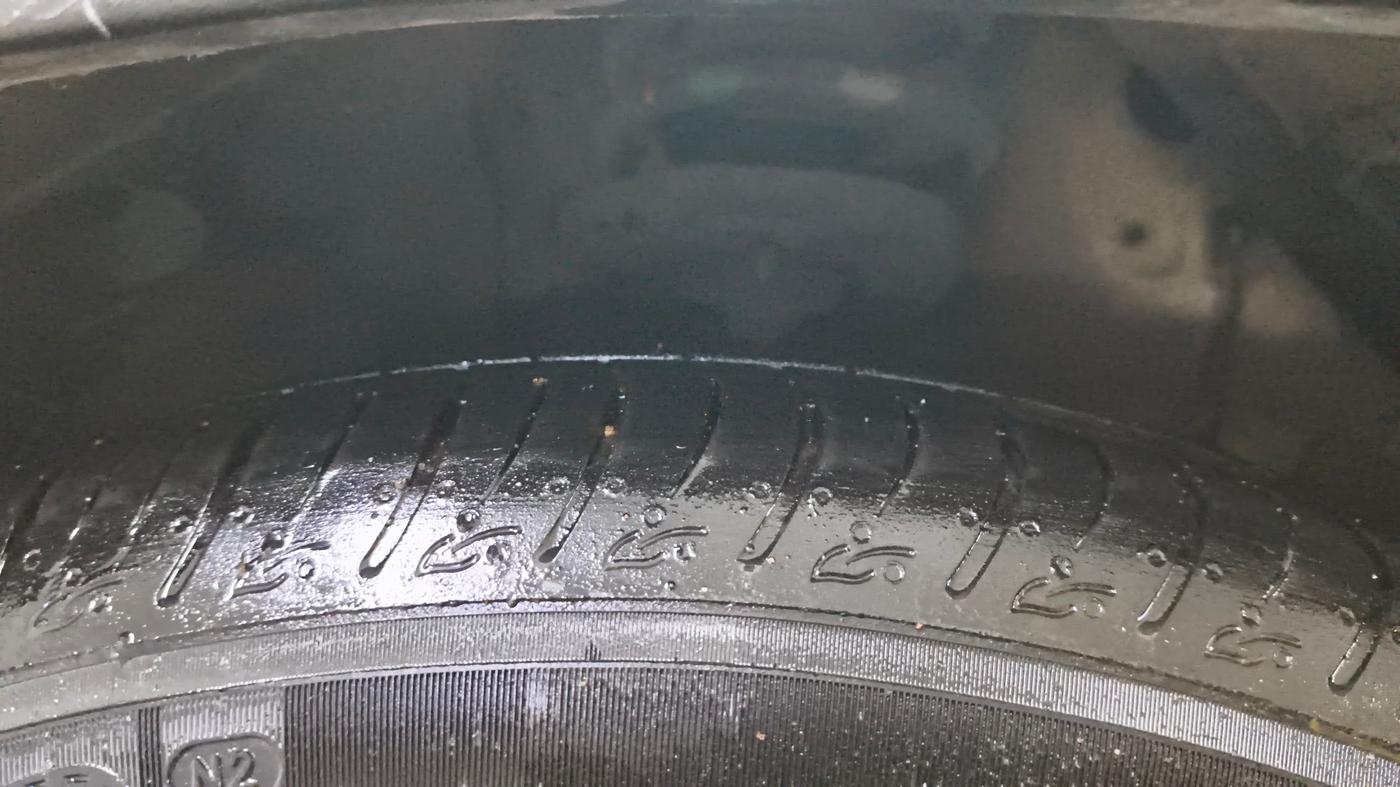 2020 KIA SONET GTX PLUS 1.0 DCT, Petrol, Automatic, 1,09,407 km, Left Front Tyre Tread