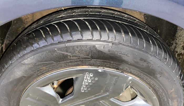 2020 Hyundai GRAND I10 NIOS MAGNA CORPORATE EDITION 1.2 KAPPA VTVT, Petrol, Manual, 26,824 km, Right Front Tyre Tread