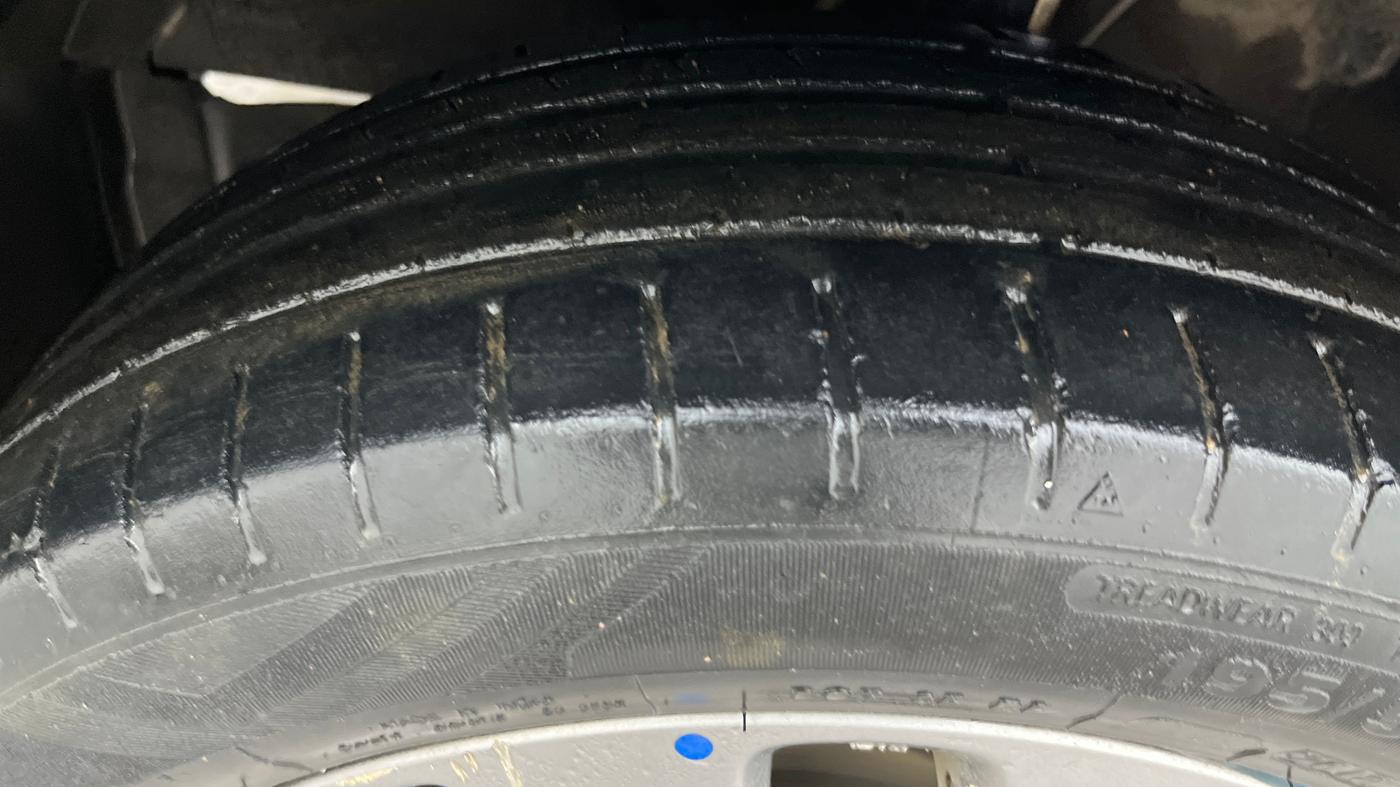 2018 Maruti Baleno ALPHA PETROL 1.2, Petrol, Manual, 42,076 km, Left Front Tyre Tread