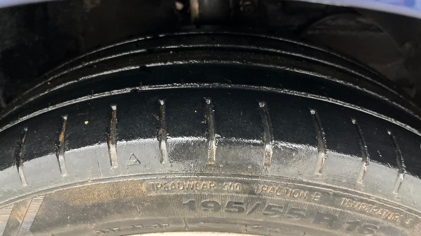 2018 Maruti Baleno ALPHA PETROL 1.2, Petrol, Manual, 42,076 km, Right Front Tyre Tread