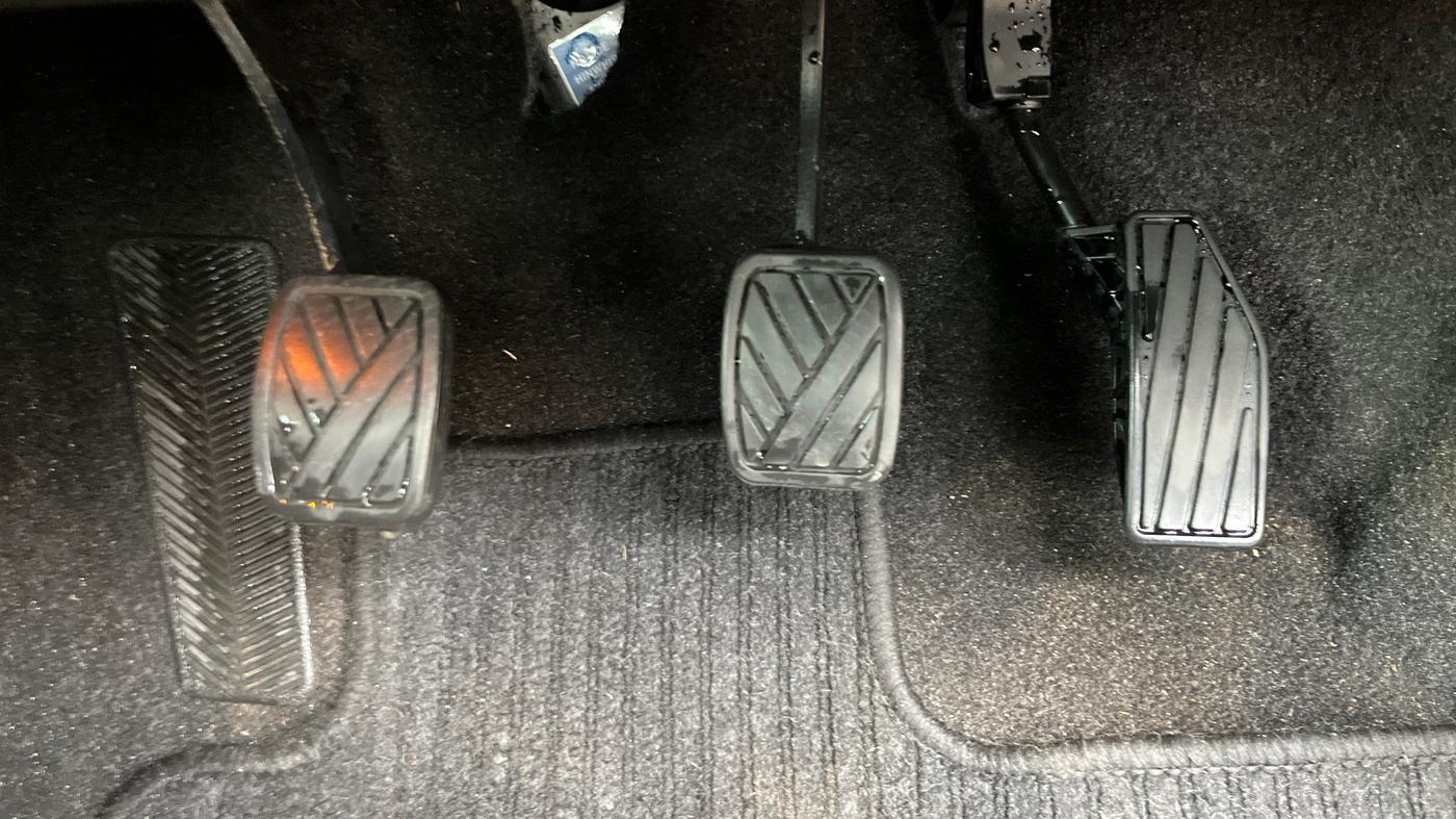 2018 Maruti Baleno ALPHA PETROL 1.2, Petrol, Manual, 42,076 km, Pedals