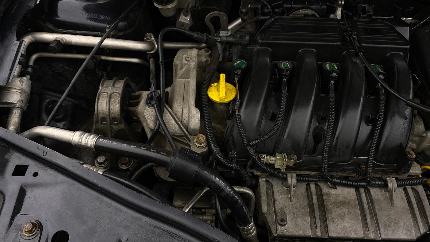 2014 Renault Duster RXL PETROL, Petrol, Manual, 54,447 km, Engine View - Right