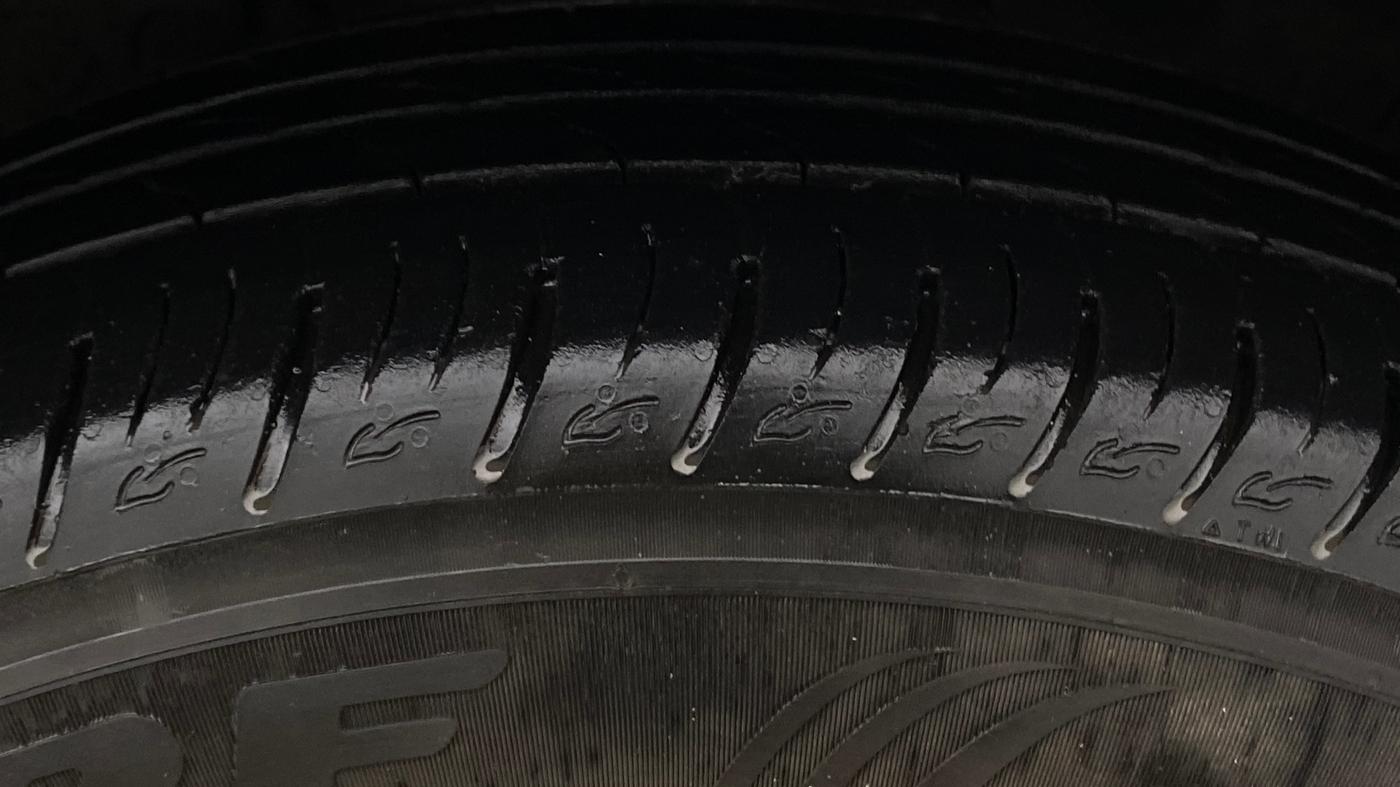 2014 Renault Duster RXL PETROL, Petrol, Manual, 54,447 km, Right Front Tyre Tread