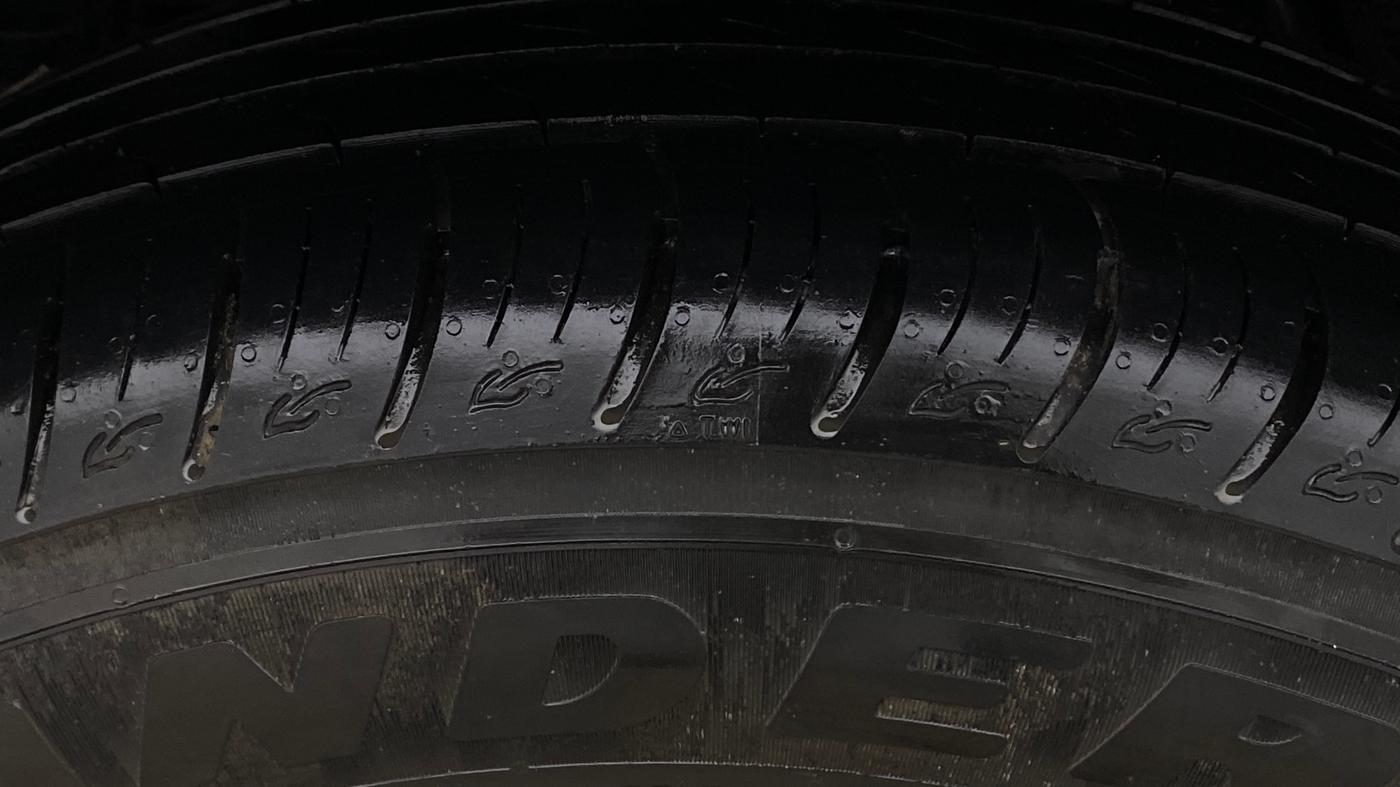 2014 Renault Duster RXL PETROL, Petrol, Manual, 54,447 km, Right Rear Tyre Tread