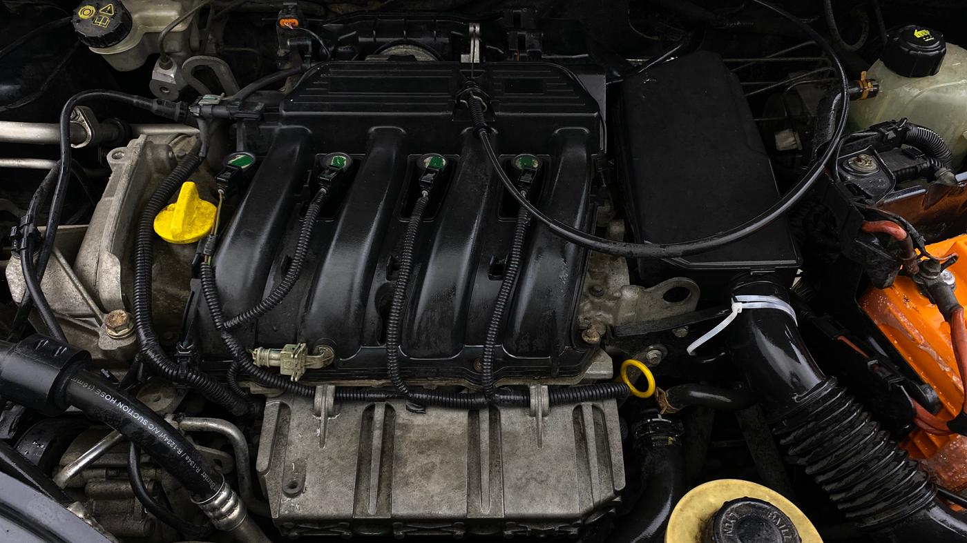 2014 Renault Duster RXL PETROL, Petrol, Manual, 54,447 km, Engine View