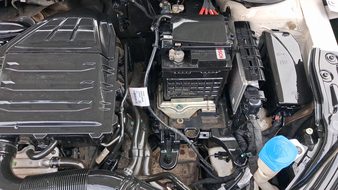 2023 Skoda SLAVIA STYLE 1.0L TSI AT, Petrol, Automatic, 83,399 km, Engine View - Left