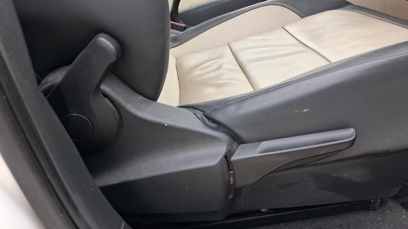 2023 Skoda SLAVIA STYLE 1.0L TSI AT, Petrol, Automatic, 83,399 km, Driver Side Adjustment Panel