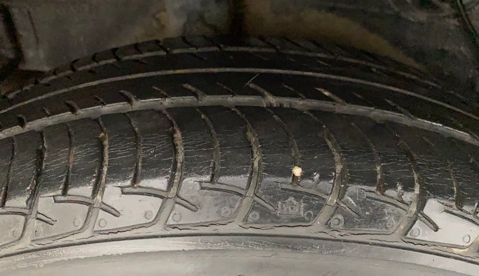 2017 Maruti Celerio ZXI AMT, Petrol, Automatic, 27,864 km, Right Rear Tyre Tread
