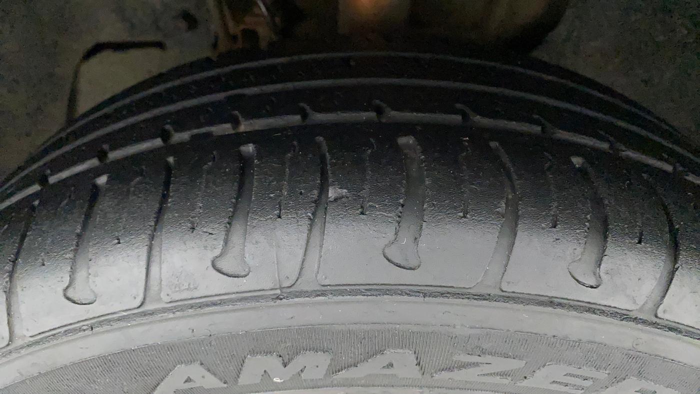 2018 Tata TIAGO NRG PETROL, Petrol, Manual, 69,335 km, Left Front Tyre Tread