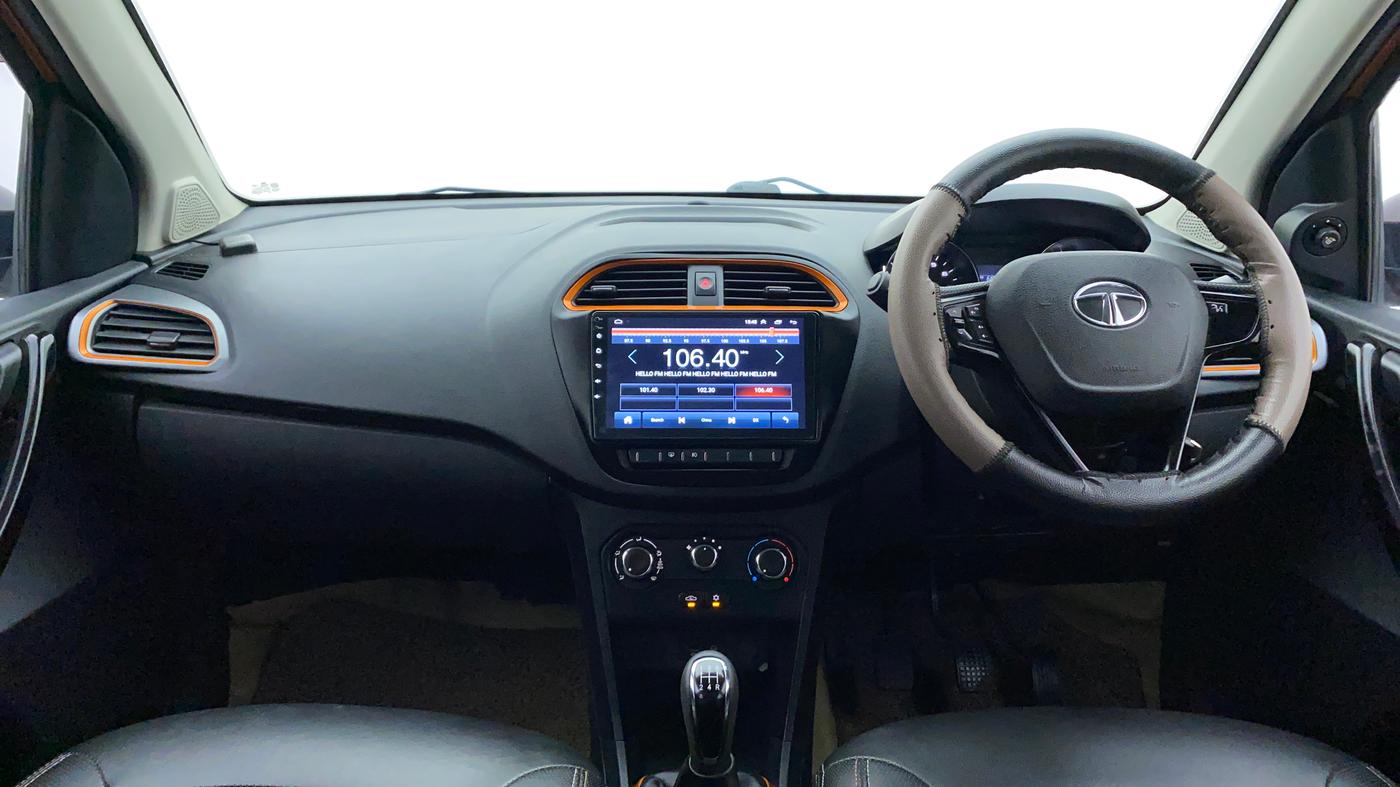 2018 Tata TIAGO NRG PETROL, Petrol, Manual, 69,335 km, Dashboard