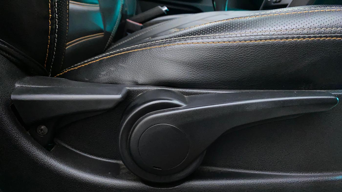2018 Tata TIAGO NRG PETROL, Petrol, Manual, 69,335 km, Driver Side Adjustment Panel
