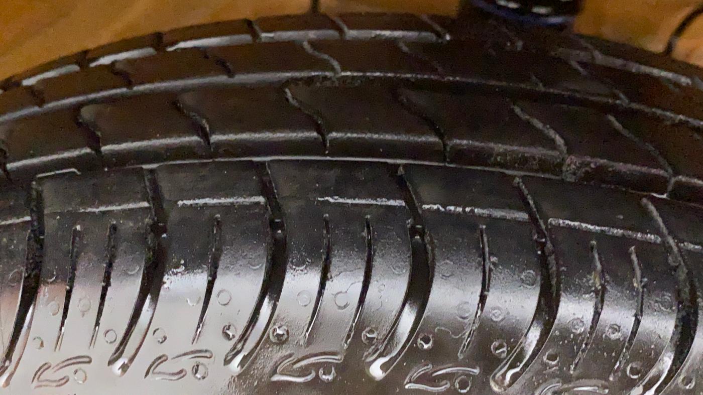 2020 Maruti S PRESSO VXI PLUS, Petrol, Manual, 3,037 km, Right Front Tyre Tread