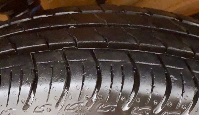 2020 Maruti S PRESSO VXI PLUS, Petrol, Manual, 3,037 km, Left Front Tyre Tread