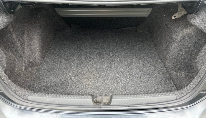 2019 Volkswagen Vento COMFORTLINE MT PETROL, Petrol, Manual, 17,439 km, Boot Inside