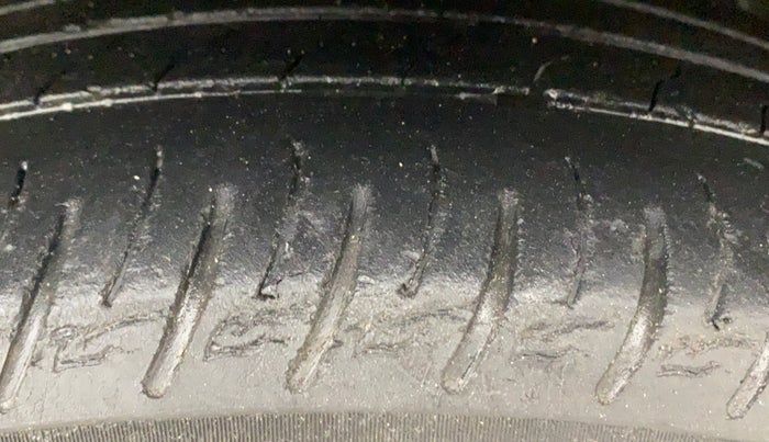 2020 Hyundai VENUE SX 1.0 (O) TURBO, Petrol, Manual, 40,753 km, Right Front Tyre Tread