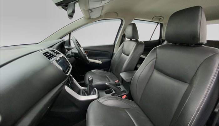 2015 Maruti S Cross ALPHA 1.3, Diesel, Manual, 59,880 km, Right Side Front Door Cabin