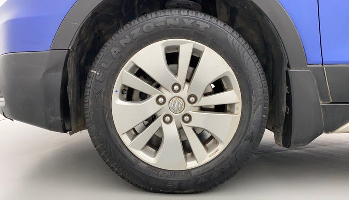 2015 Maruti S Cross ALPHA 1.3, Diesel, Manual, 59,880 km, Left Front Wheel