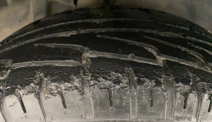 2015 Maruti S Cross ALPHA 1.3, Diesel, Manual, 59,880 km, Right Rear Tyre Tread