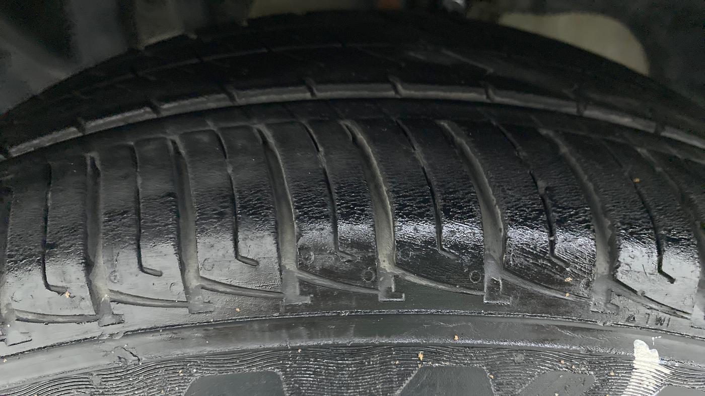 2014 Ford Ecosport 1.5TITANIUM TDCI, Diesel, Manual, 62,156 km, Left Front Tyre Tread