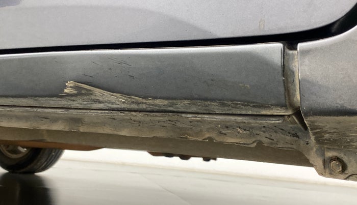 2014 Toyota Corolla Altis G AT, Petrol, Automatic, 98,018 km, Right running board - Slightly dented