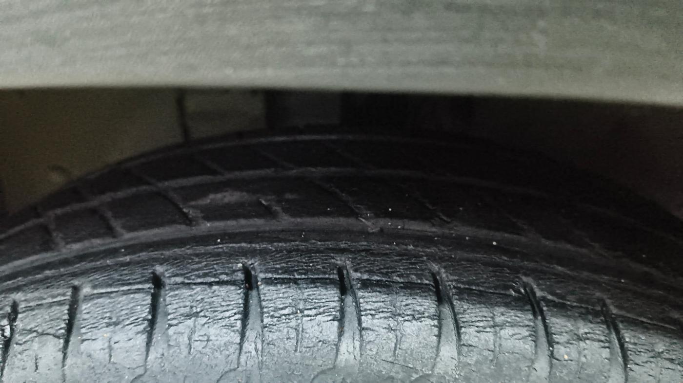 2020 Renault Kwid RXT 1.0 (O), Petrol, Manual, 51,694 km, Left Front Tyre Tread
