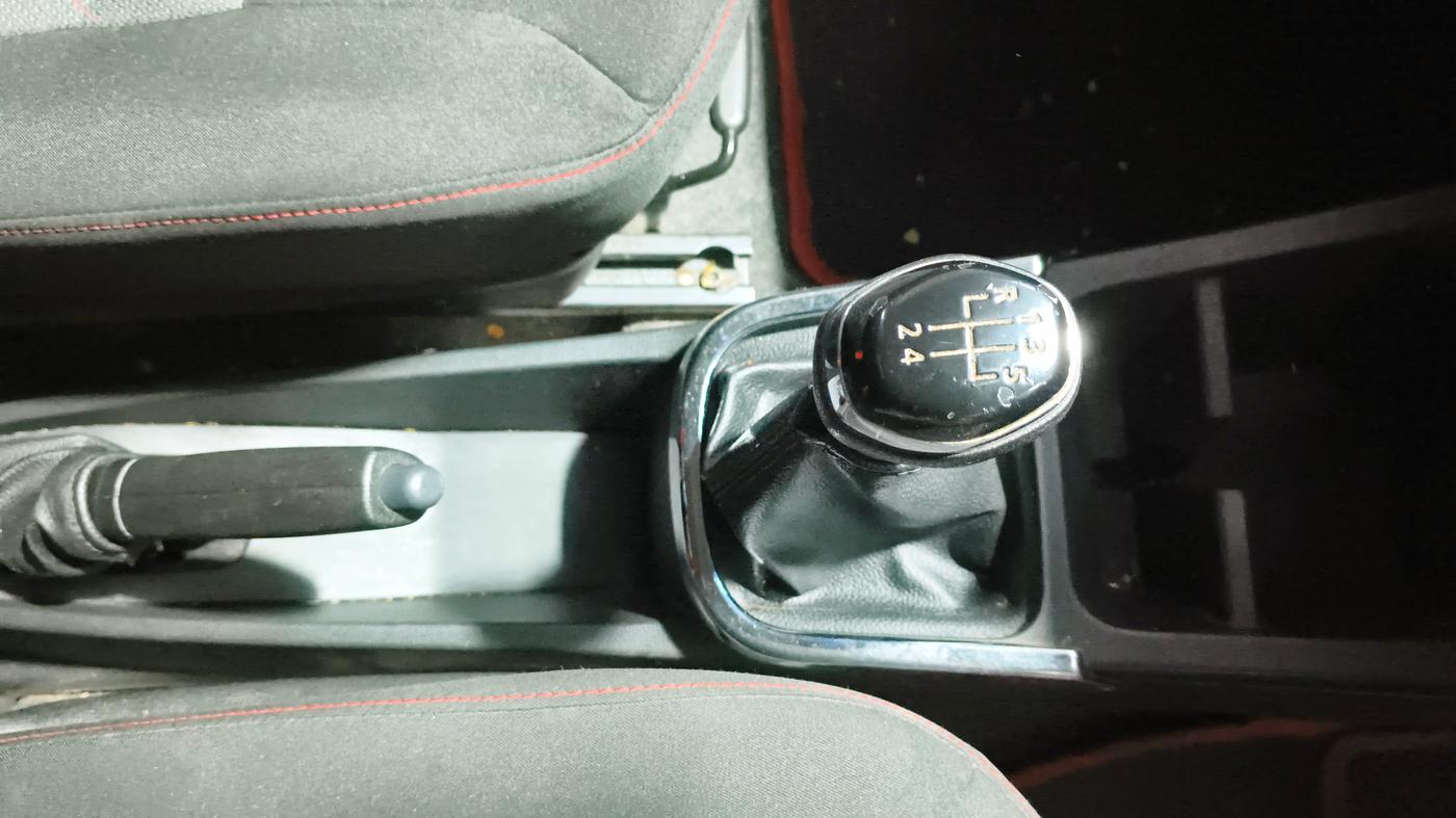 2020 Renault Kwid RXT 1.0 (O), Petrol, Manual, 51,694 km, Gear Lever
