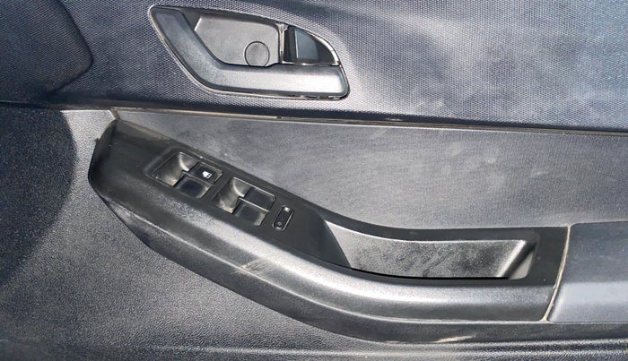 2022 Tata TIAGO NRG  NRG XZA CNG, CNG, Automatic, 32,601 km, Driver Side Door Panels Control