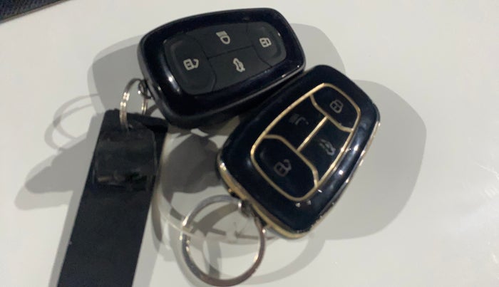 2022 Tata TIAGO NRG  NRG XZA CNG, CNG, Automatic, 32,601 km, Key Close Up