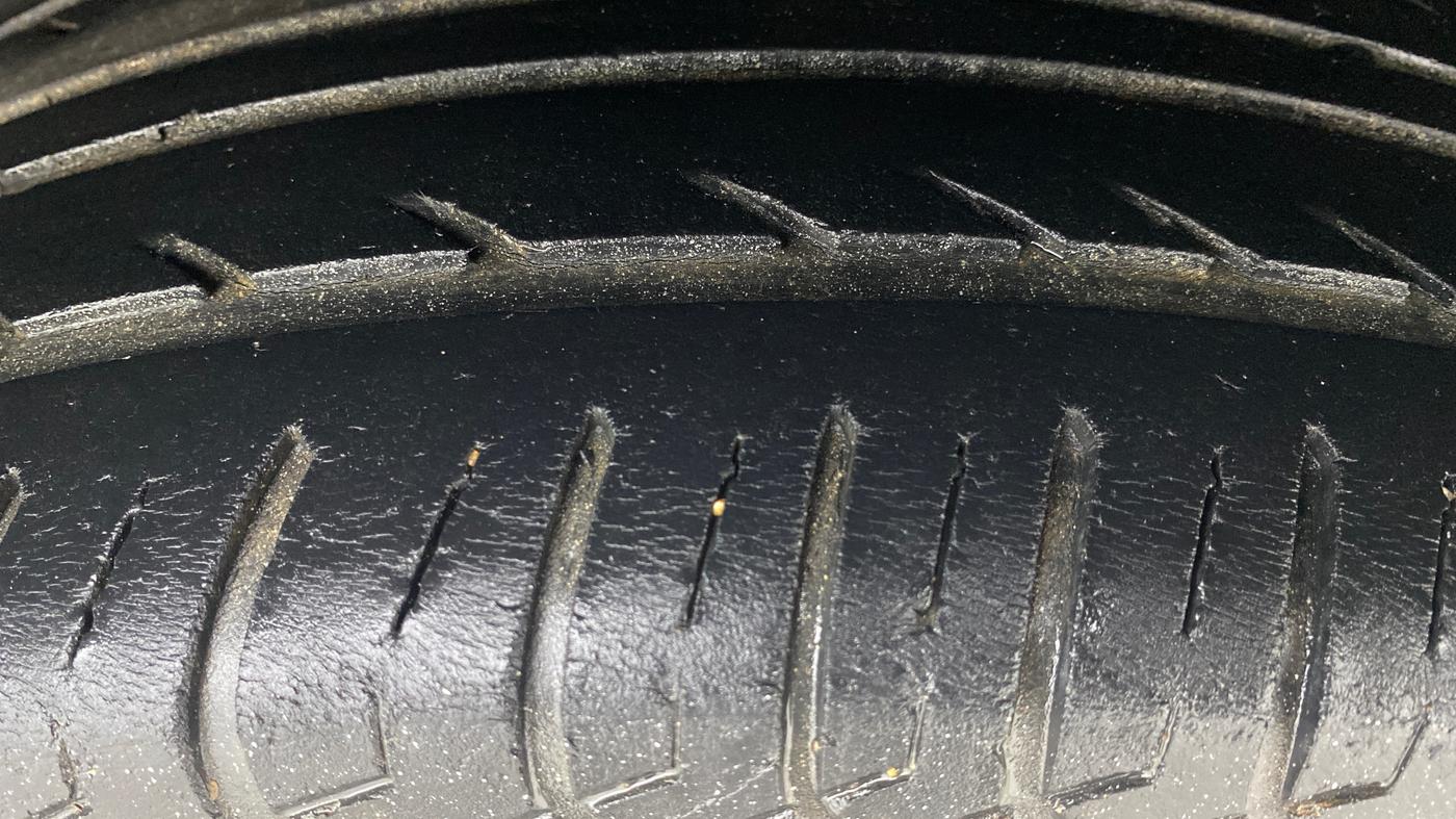 2015 Ford Ecosport TITANIUM 1.5L PETROL AT, Petrol, Automatic, 1,04,774 km, Left Rear Tyre Tread
